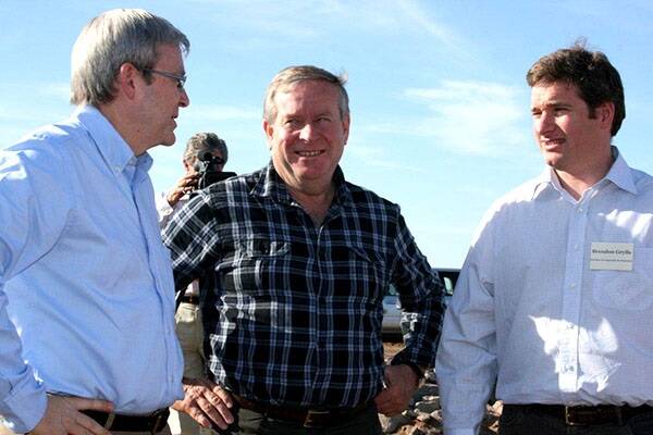 FORMER Prime Minister Kevin Rudd (left), with WA Premier Colin Barnett and WA Nationals Leader Brendon in Kununurra, for a previous announcement of the Ord-East Kimberley Expansion project.